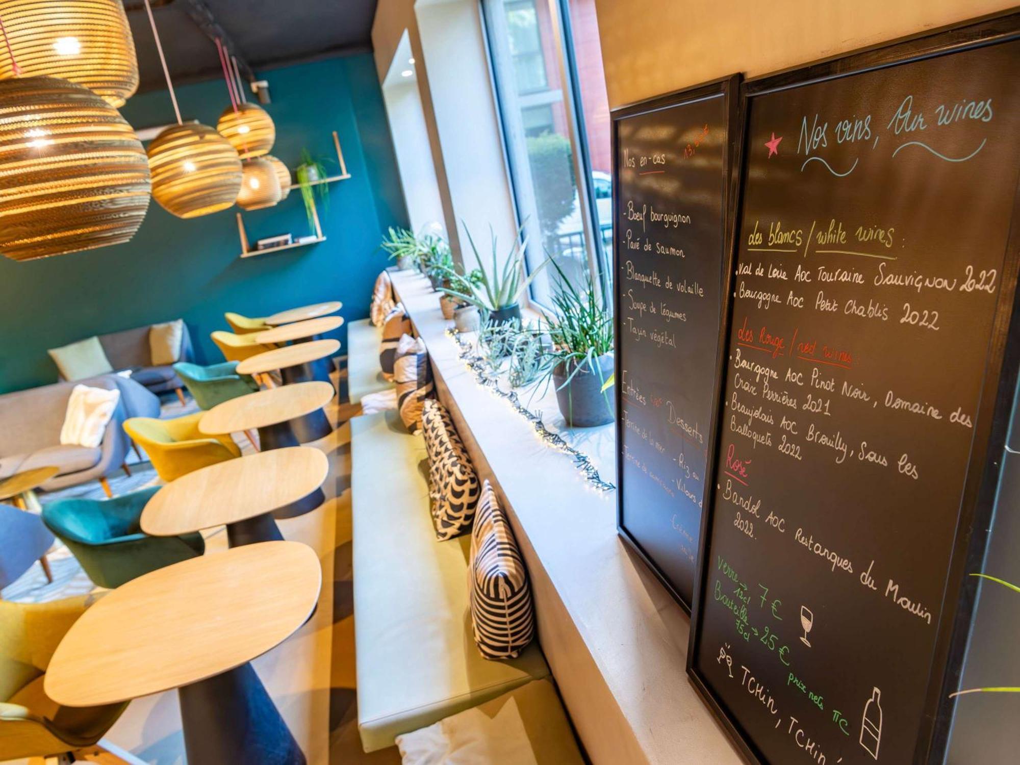 Hotel Ibis Styles Paris 16 3*